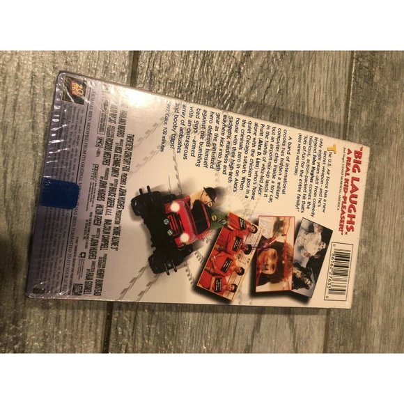 New Home Alone 3 VHS 1998 90s Comedy Sealed OOP HTF Alex D Linz John Hughes - Picture 3 of 4